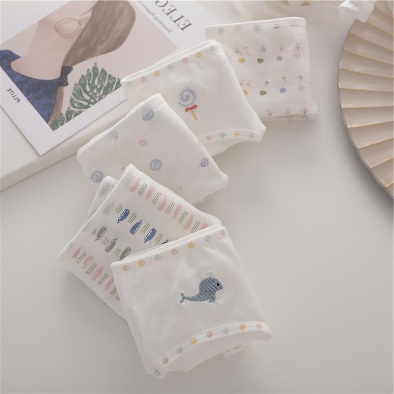 Japan ZD white pure cotton briefs women's day department cute printed mid-waist breathable cotton large size Girl Triangle Pants-Taobao