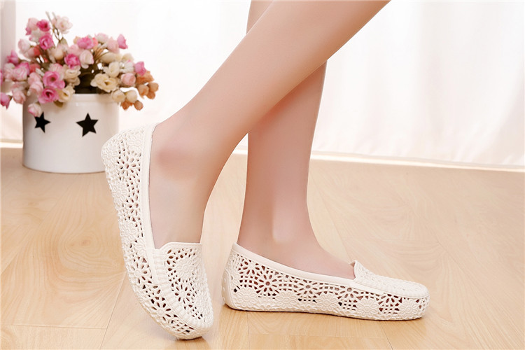 Dép nhựa nữ mùa hè giày y tá màu trắng giày làm việc giày lỗ rỗng giày bãi biển giày mẹ non-slip đáy mềm