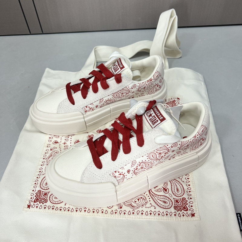 Converse All Star Men's and Women's Paisley Christmas Thick-Soled Casual Skateboard Shoes A15753C Converse All Star Men's and Women's Paisley Christmas Thick-Soled Casual Skateboard Shoes A15753C