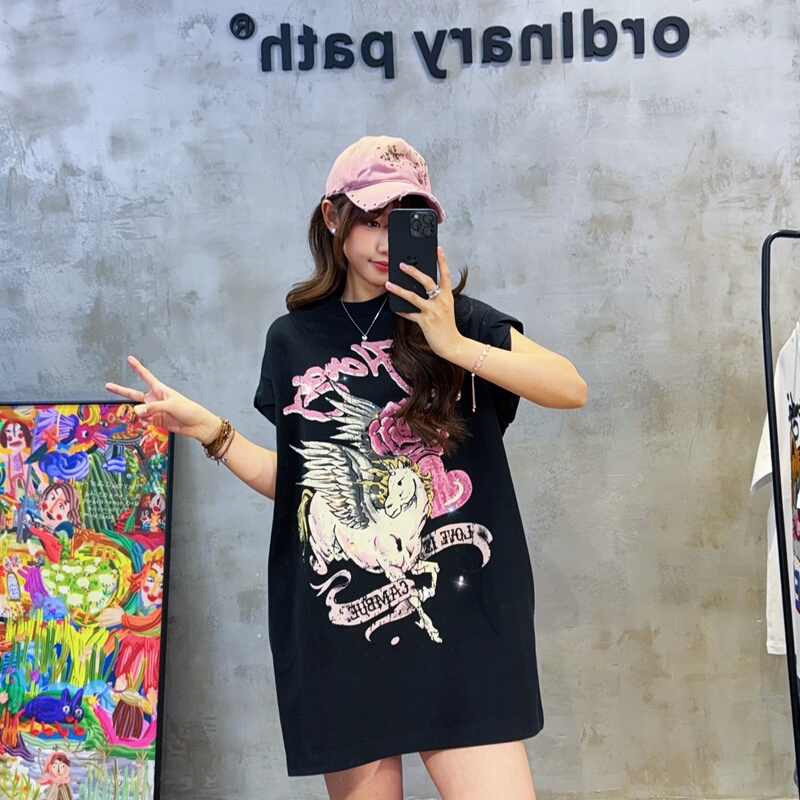 Trendy Retro Unicorn Year of the Horse Limited Edition Floral Rhinestone Mid-Length T-Shirt Dress for Women, Oversized Dress Trendy Retro Unicorn Year of the Horse Limited Edition Floral Rhinestone Mid-Length T-Shirt Dress for Women, Oversized Dress
