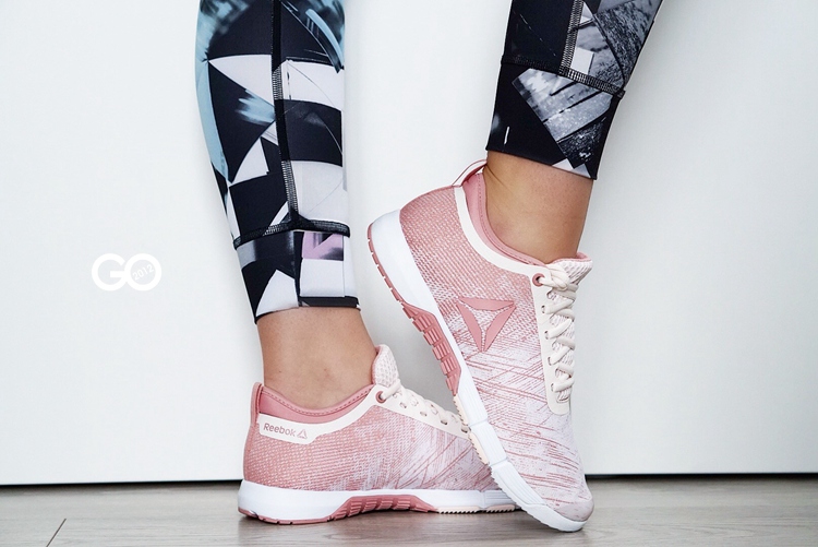 Mua giày Reebok chính hãng của phụ nữ Reebok Tốc độ của cô TR trong nhà tập thể dục toàn diện giày đào tạo giày sneaker nike