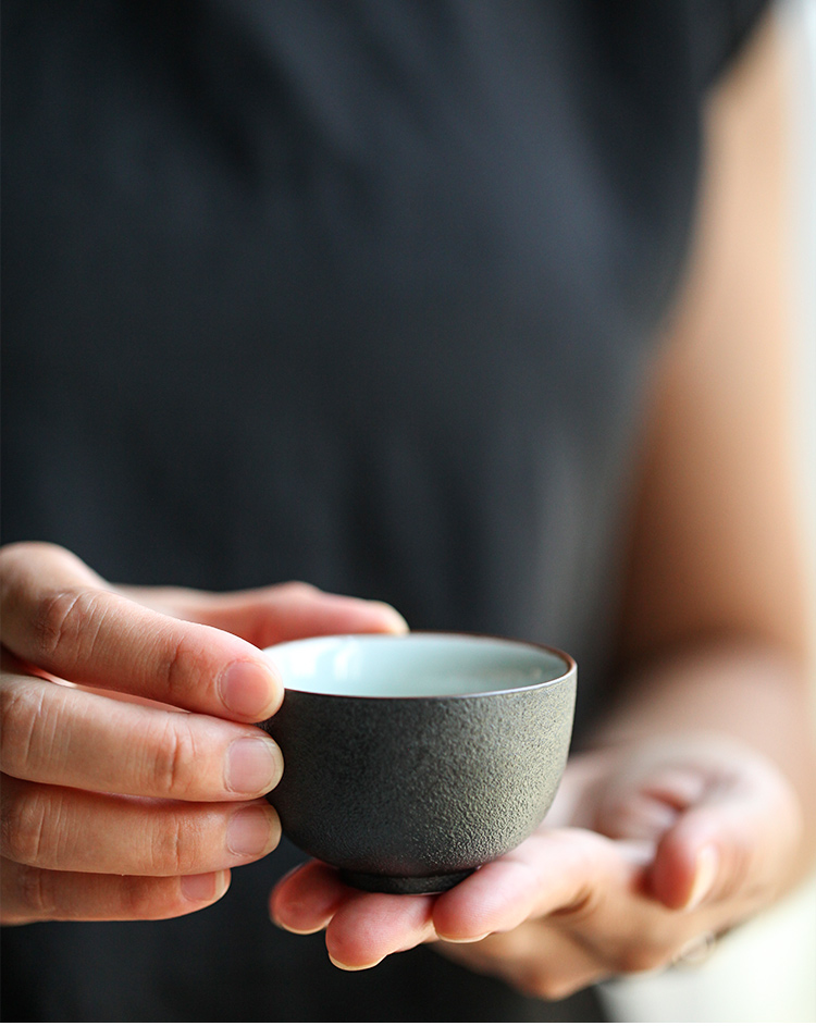 The Wu family fang ceramic teapot single small tea pot of filtering device creative flat cover CiHu kung fu tea set