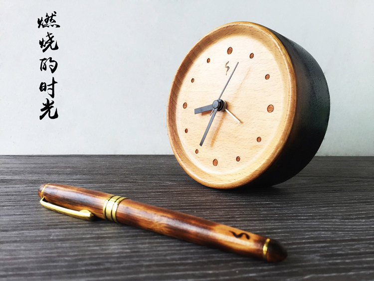 Pan Sheng Wood creative original solid wood fashion IKEA Nordic loft alarm clock silent bedroom desktop clock