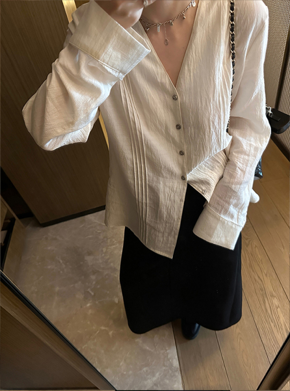 Paris Weekend Textured Pleated Belt Shirt for Women Early Spring French V-Neck Design Shirt