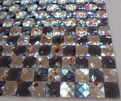 Стеклянная белая мозаика на стену, зеркальный эффект