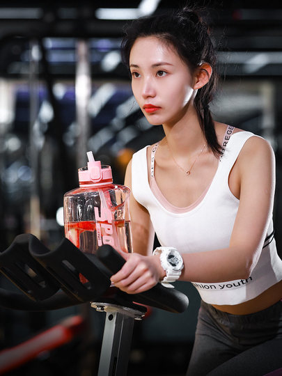 Fuguang large-capacity water cup sports portable water bottle tons of fitness straws for men and women Tritan material space cup