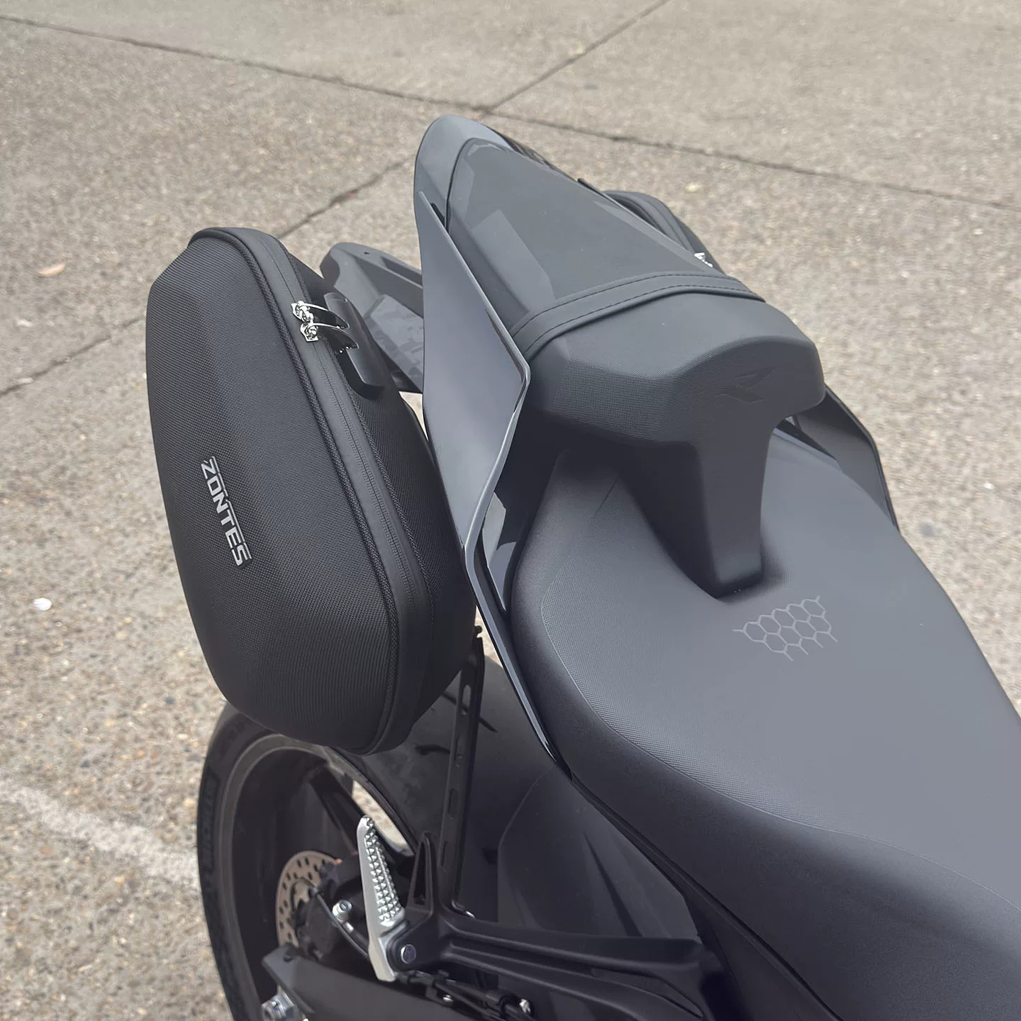 ZONTES Shengshi 703RR/R модифицированная боковая коробка боковая коробка кросс-бокет левая и правая боковая коробка скобка имитация гоночного дорожного автомобиля боковая коробка всего