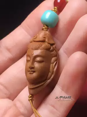 (Guanyin Guanshiyin Bodhisattva) Olive core carving old oil core handmade hand-held exquisite single-seed text play