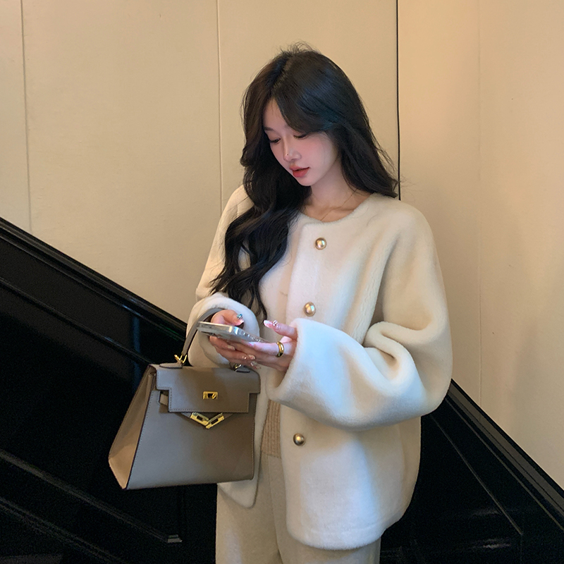 LMOMO ミニマリスト シープ シアリング コート 毛皮 ラムファー コート レディース 2024年冬新作