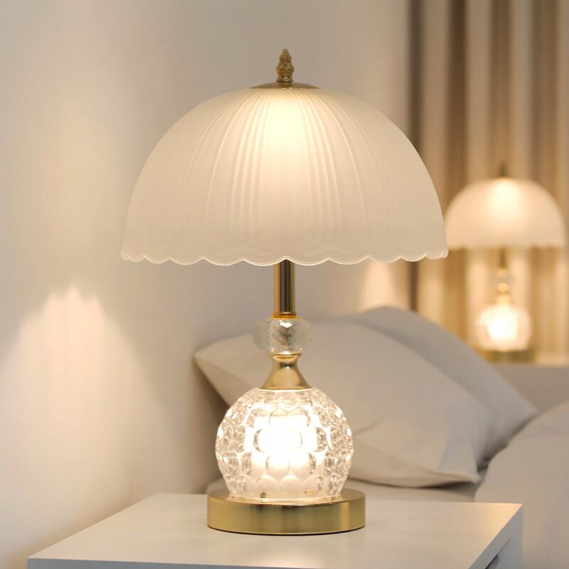 French-Style Table Lamp, Bedroom Bedside Lamp, Crystal Glass Lampshade, Warm and Romantic Style Decoration, Dimmable Light Luxury Small Night Table Lamp French-Style Table Lamp, Bedroom Bedside Lamp, Crystal Glass Lampshade, Warm and Romantic Style Decoration, Dimmable Light Luxury Small Night Table Lamp
