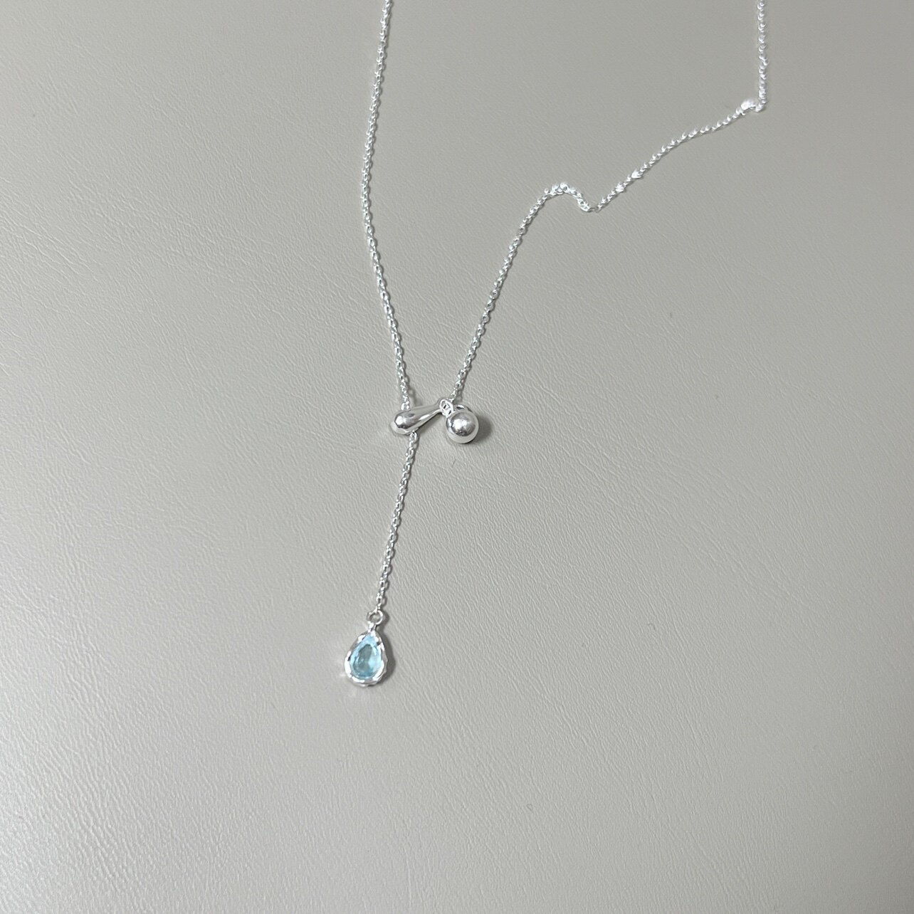 New through body 925 pure silver streaming sucramp with light blue crystal necklace-Taobao