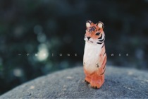 One Drawer Handmade Cute Real Wood Carving Tiger Small Swing Piece Handicraft Birthday Holiday Gift