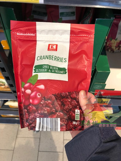 Domestic spot German supermarket Direct purchase Cranberry Cranberry Dry Acid Sweet Whole NON-NUCLEAR healthy snacks