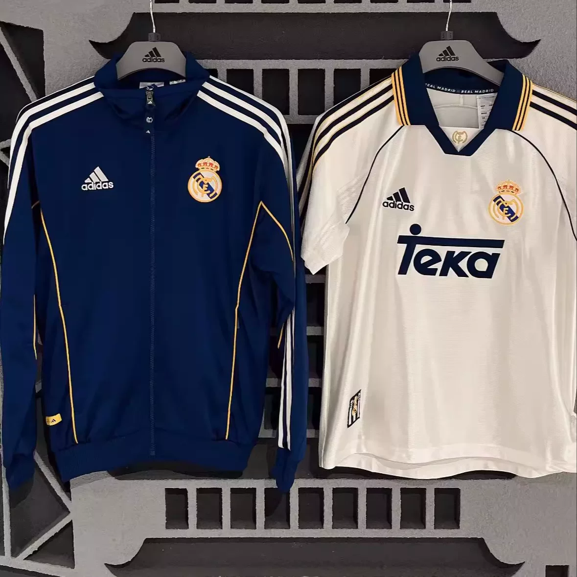Косплей-подобная спортивная куртка Adidas Adidas 1999 Real Madrid для футбола и отдыха в реплике JW1993