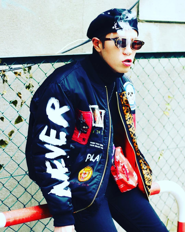 In-Stock New Guernika Ma-1 Graffiti Bomber Jacket Ma1 Celebrity Style Thickened Cotton Coat In-Stock New Guernika Ma-1 Graffiti Bomber Jacket Ma1 Celebrity Style Thickened Cotton Coat