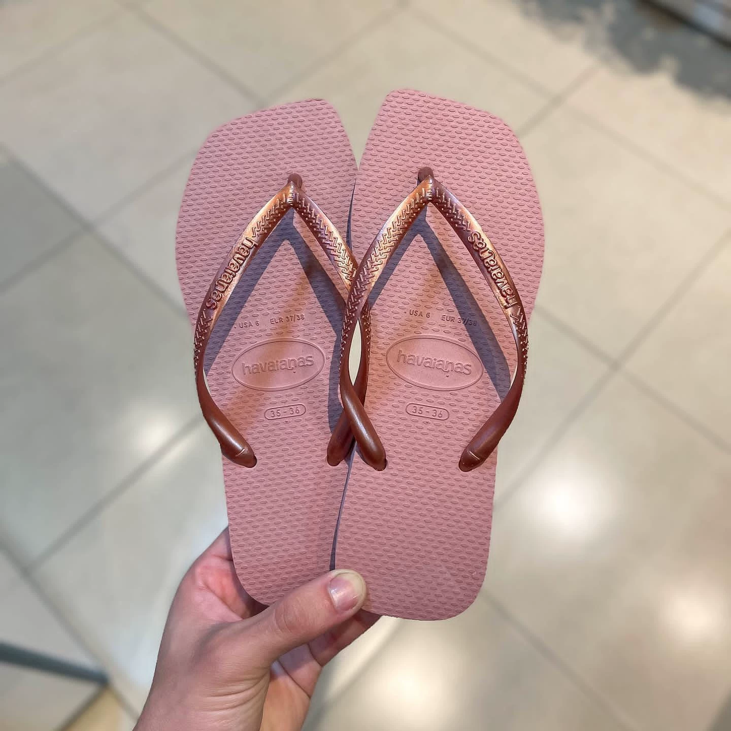 Шлепанцы Havaianas Havana Square Cube, женские летние из натуральной резины, антискольжение, Бразилия