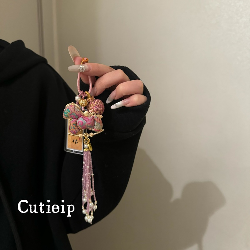 Sweetheart Style National Style Song Brocade Little Horse Good Luck Keychain Tassel Weaving Exquisite Design Versatile Pendant Sweetheart Style National Style Song Brocade Little Horse Good Luck Keychain Tassel Weaving Exquisite Design Versatile Pendant
