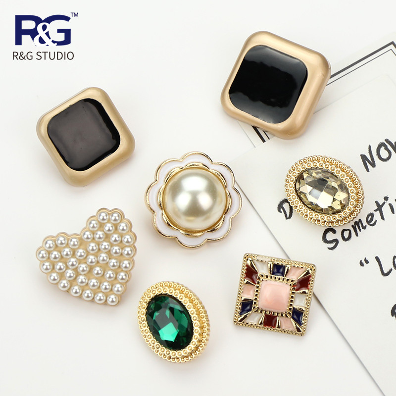 Retro oval metal diamond button square button peach heart pearl button women's jacket sheep shearing woolen coat button