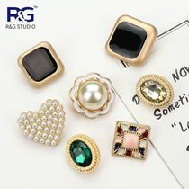 Vintage oval metal diamond-set buttons Square buckle Peach heart pearl buckle Womens coat Sheep cut fluff coat button