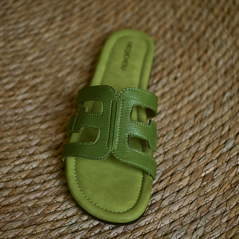 How Ugly They Are! Green Retro Open-Toe Flat Slippers for Women, New Summer Slip-On Vacation Sandals