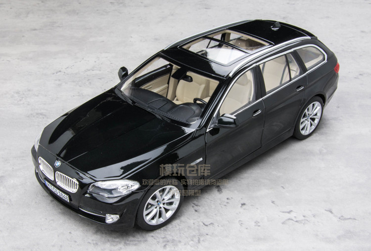 ノレブ NOREV  550i ツーリング 5シリーズ 2010 1/18 1: 18 NOREV BMW 550i 5 series station wagon simulation die cast