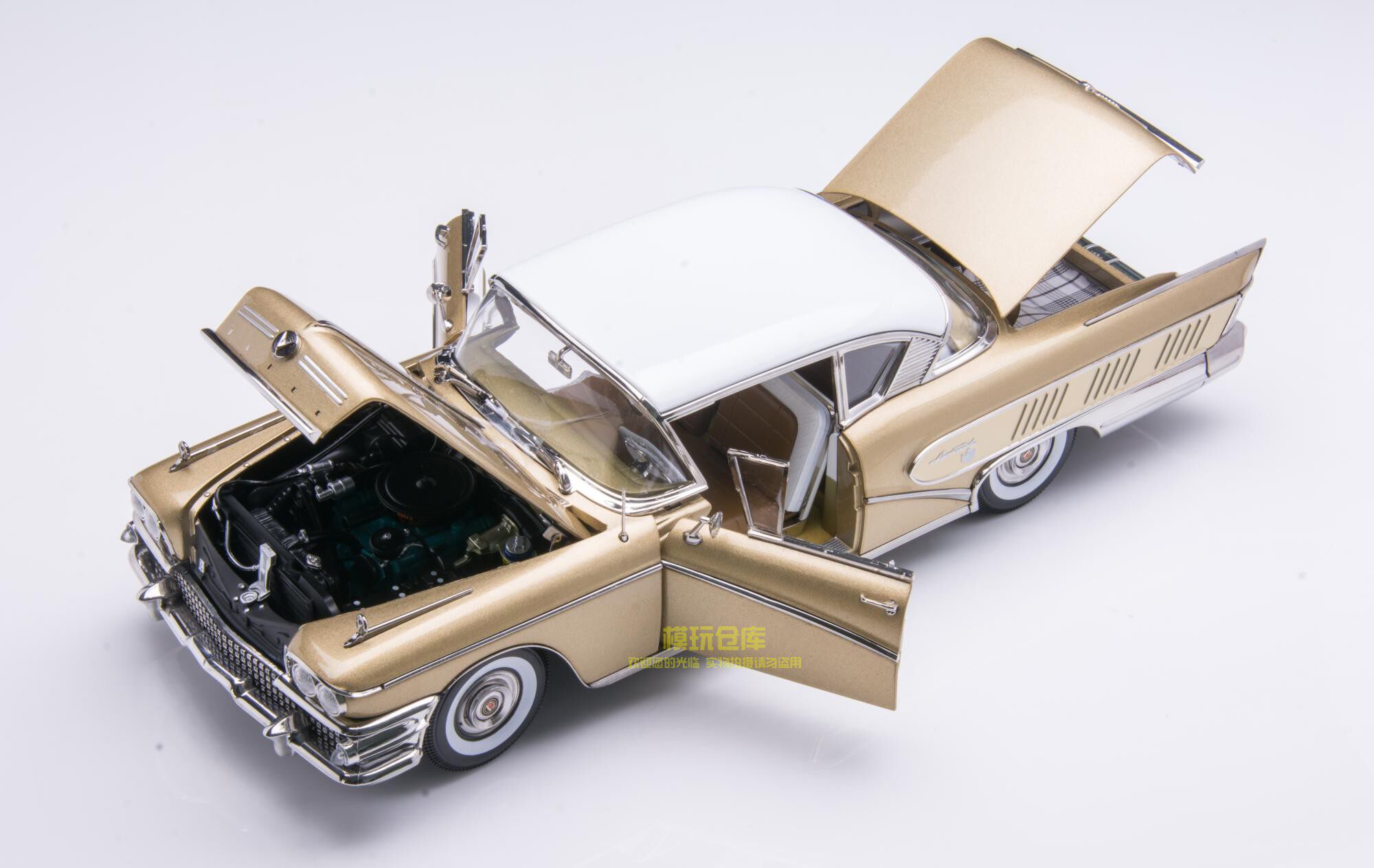 1:18 Sunstar Buick Limited Riviera 1958 Platinum Edition Alloy Car