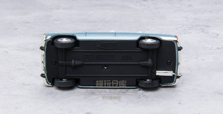 1: 43 Sun Star vitesse Peugeot 404 1970 Classic Car Simulation