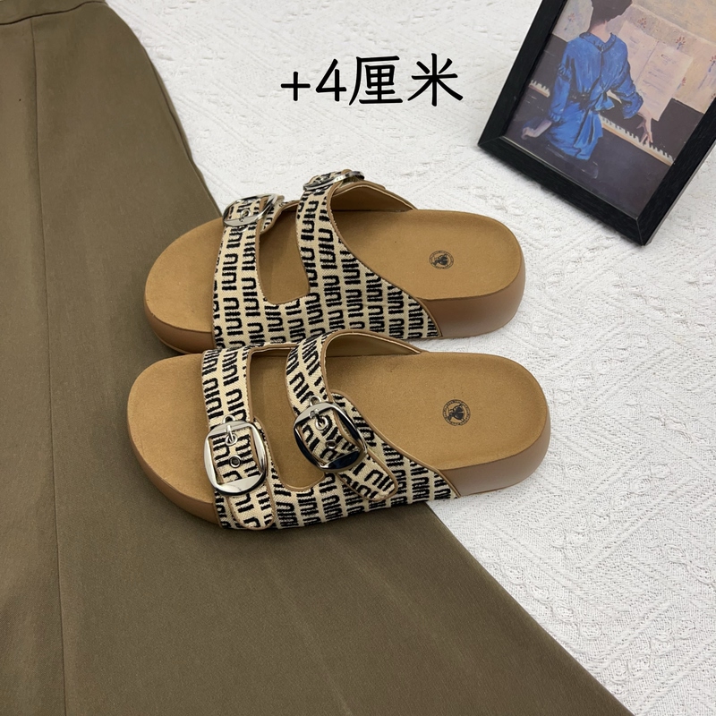 2026 New Summer Style Thick-Soled Fabric Sandals for Women, Versatile One-Strap Beach Sandals, Retro Slippers