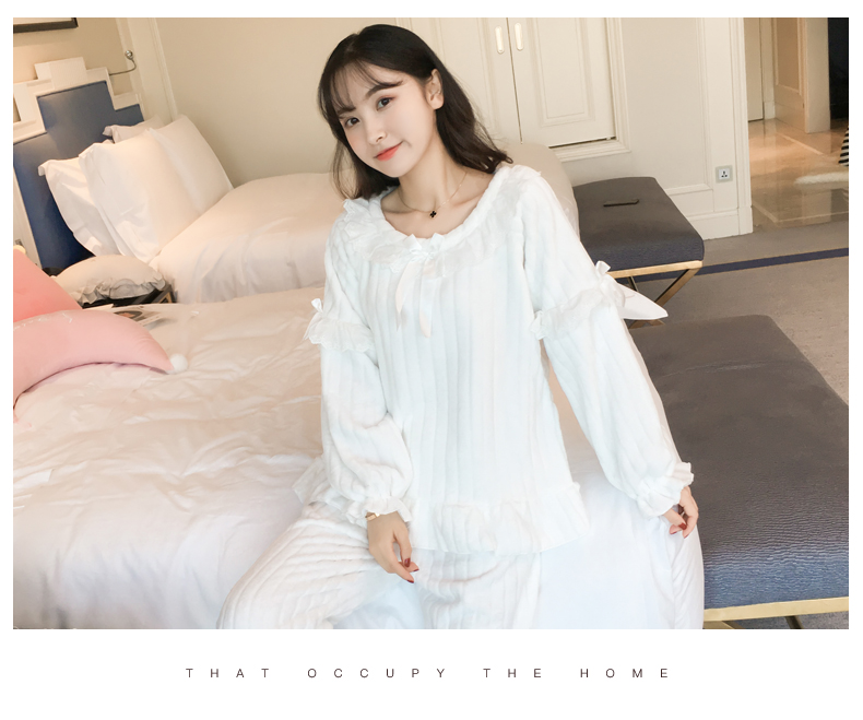 Bộ đồ ngủ flannel nữ mùa thu và mùa đông Hàn Quốc của công chúa tươi rói dày sinh viên tay dài lông cừu san hô phục vụ nhà đồ bộ trung niên