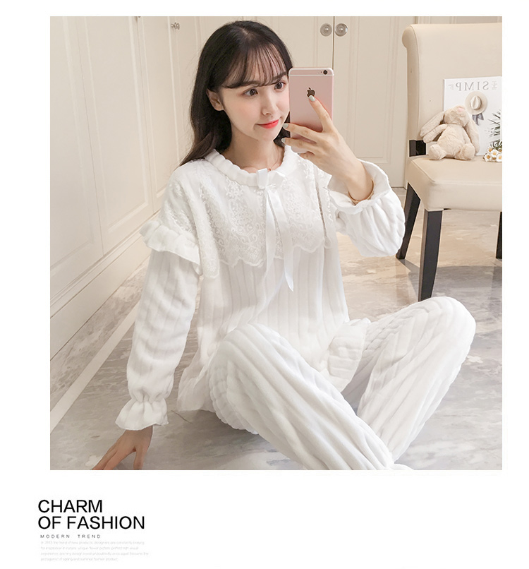 Phiên bản Hàn Quốc của đồ ngủ nữ mùa thu và mùa đông san hô lông cừu công chúa ngọt ngào và đáng yêu có thể mặc flannel dài tay phù hợp với dịch vụ nhà đồ ngủ khủng long