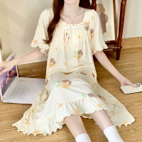 F6895 Медведь с нагрудником