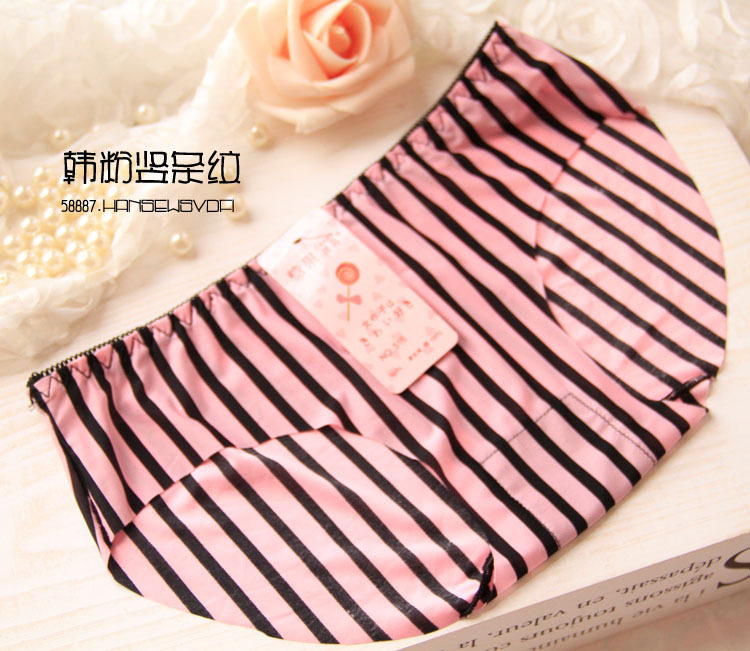 Slip jeunesse sexy en soie Ice - Ref 654844 Image 31