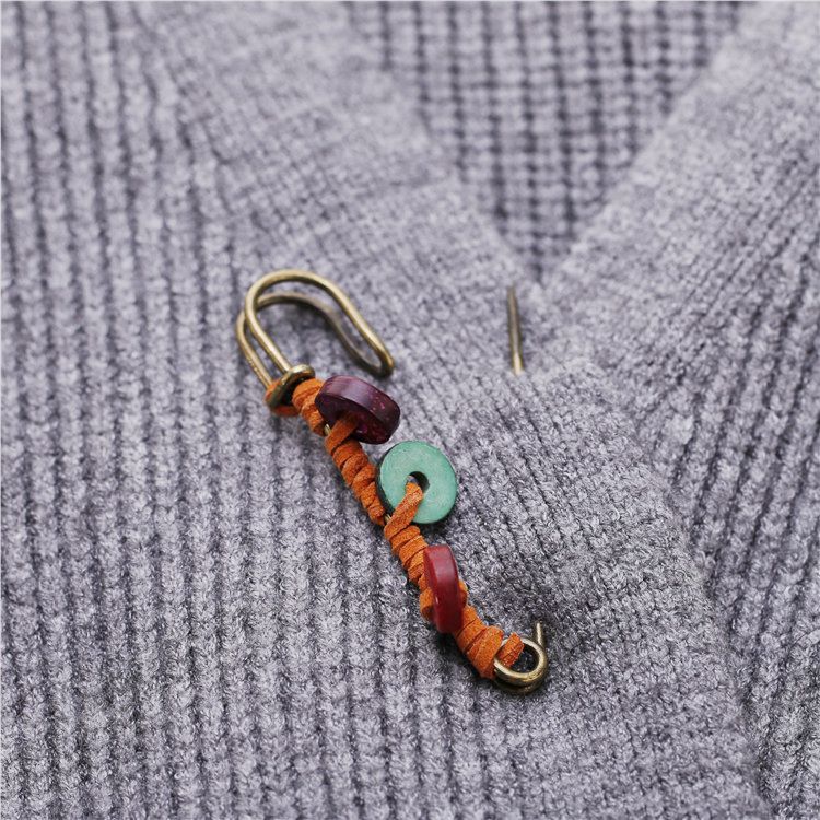 Khăn choàng retro cá tính khóa áo len lớn pin quanh co làm bằng tay trâm bằng gỗ khóa quốc gia phụ kiện gió khăn lụa trang trí phụ kiện áo vest