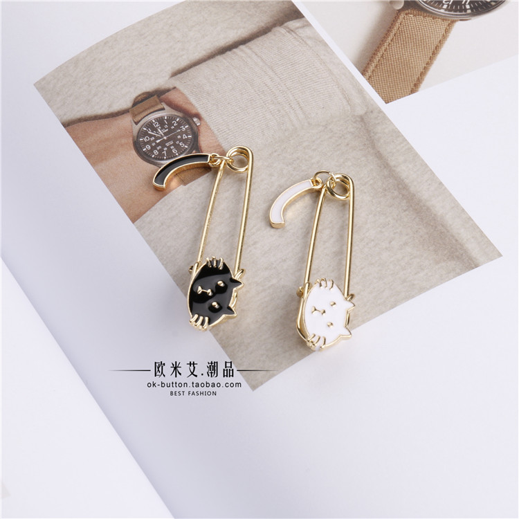 Thời trang mèo con trâm dễ thương dễ thương mèo con trâm xu hướng áo len cá tính với đuôi mèo trâm cài áo vest nam