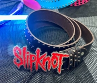 Красная буква живая группа