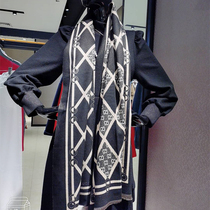2021 Amaschnewt Winters new collared checkered Alphabet Cashmere Shawl with a Surscarf 5800013