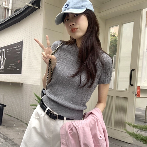 Цветная трикотажная весенняя дизайнерская приталенная футболка с коротким рукавом, тренд сезона, круглый воротник