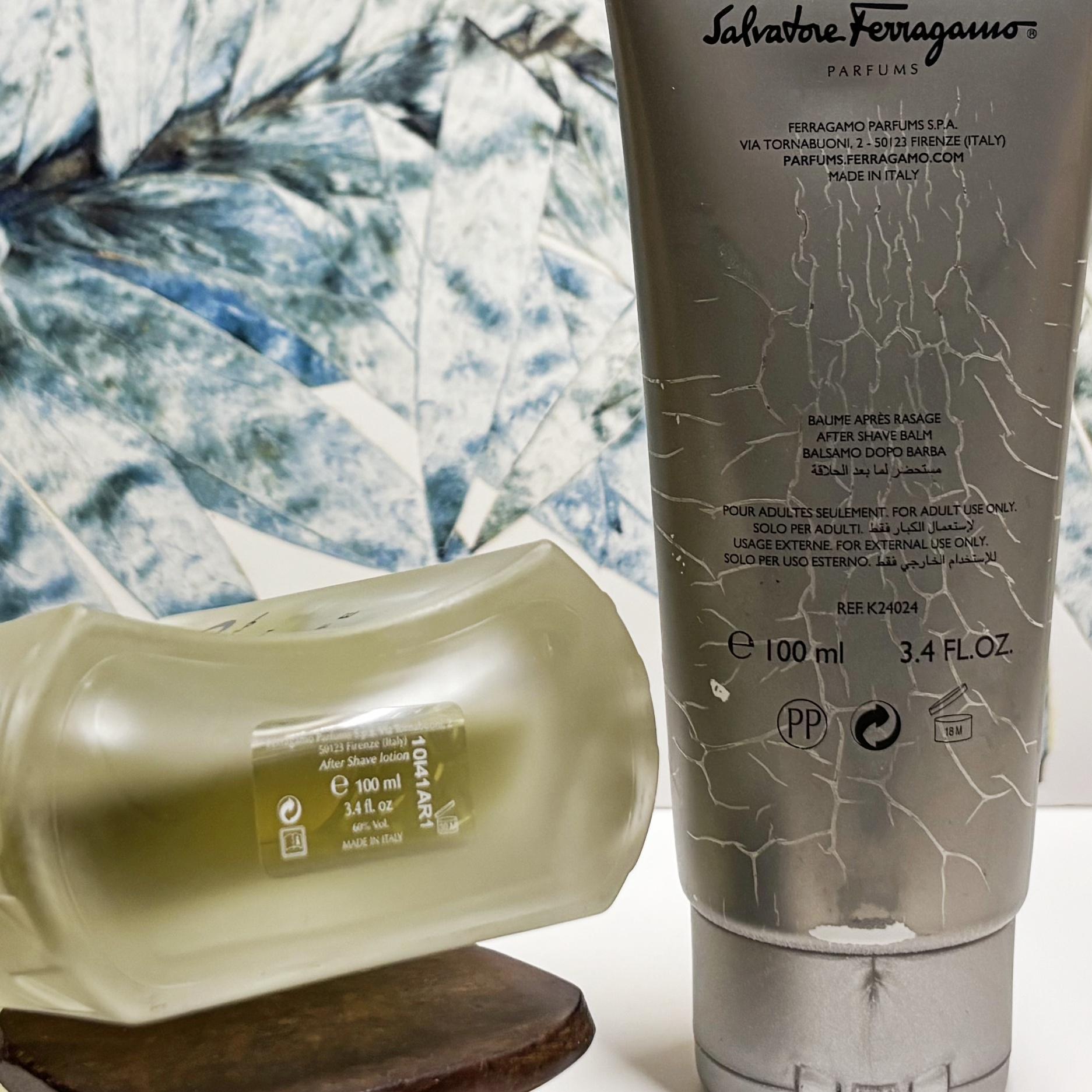 ✨新品未使用✨　Salvatore Ferragamo 長財布　ヴァラリボン