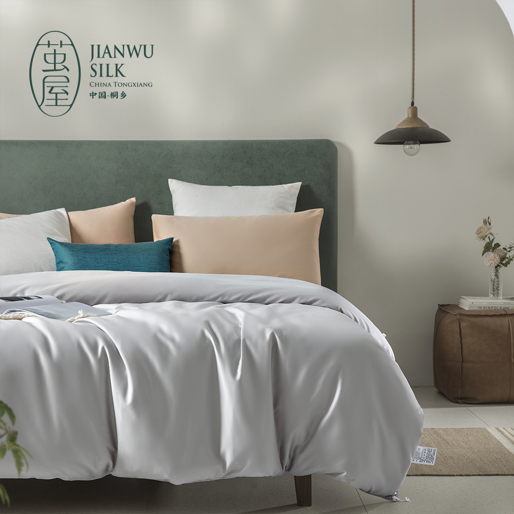 (100% mulberry silkworm filament) high-end 100 Tongxiang handmade silk quilt by spring autumn and summer quilt by winter