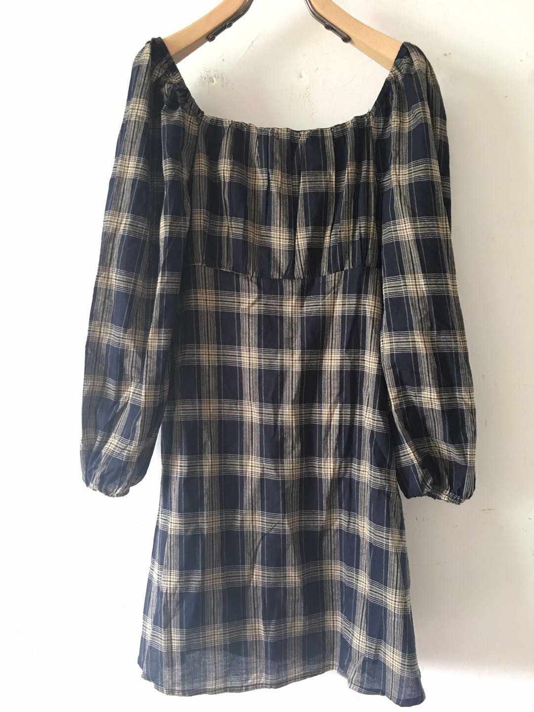 Dress women's 2020 new plaid French retro loose and thin square collar small long-sleeved skirt