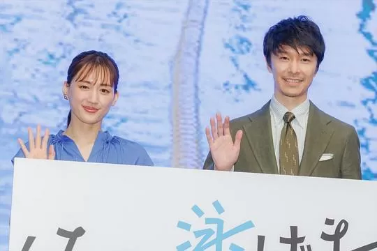 是，我不会游泳2022剧照3