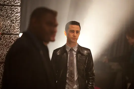 环形使者 Looper2012剧照3