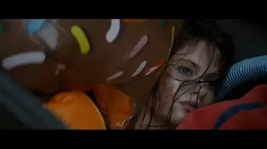 泳池里的女人 The Girl in the Pool2024剧照2