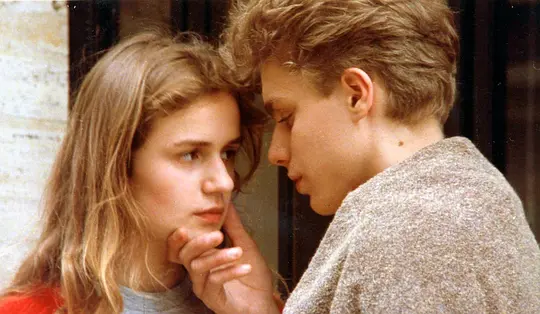 关于我们的爱情 à nos amours1983剧照1