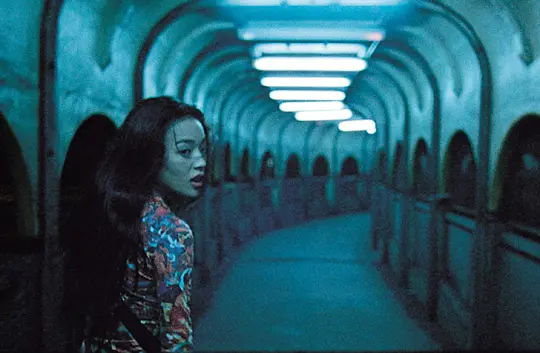 千禧曼波2001剧照2