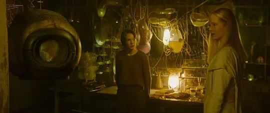 维斯珀 Vesper2022剧照3