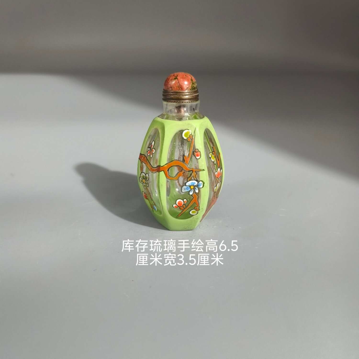 仿玉琉璃白料鼻烟壶手绘粉彩描金花鸟图内画鼻烟壶古玩收藏棱面造型仿古