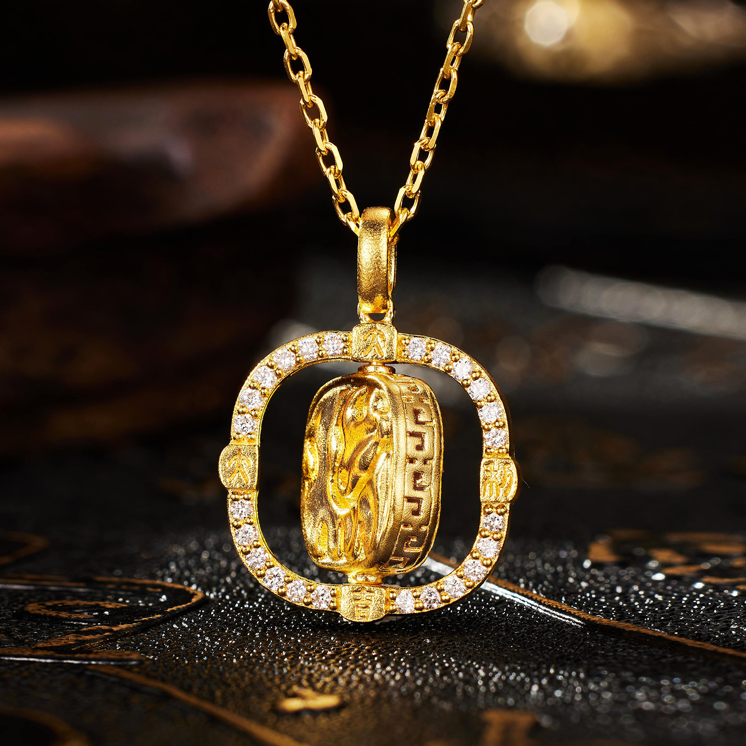 黄金矿工足金十二生肖系列钻石吊坠有何特别之处？适合哪些人群佩戴？-黄金镶钻吊坠-淘宝好物网