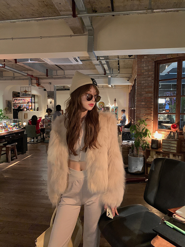 2025 Winter New Eco-Friendly Fox Fur Coat Women's V-Neck Internet Celebrity Fur Coat Young Style Fashion