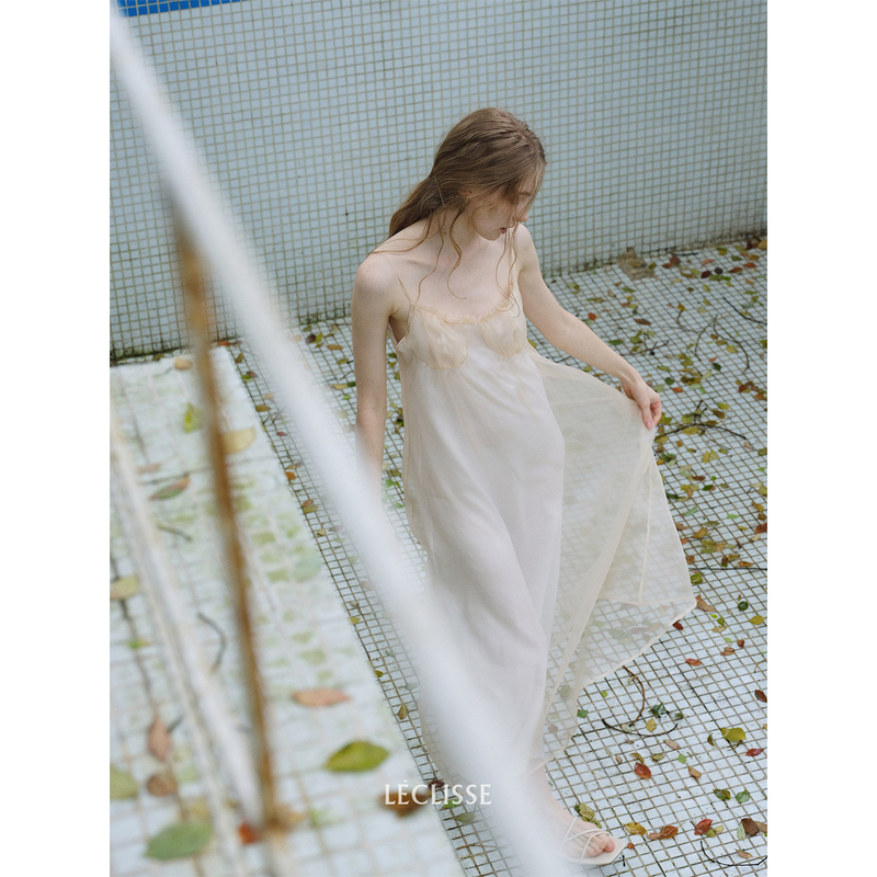 Leclisse Original Double-Layer Tulle Design Suspender Dress with Asymmetrical Pleats and Shimmering Silk Fairy Long Dress